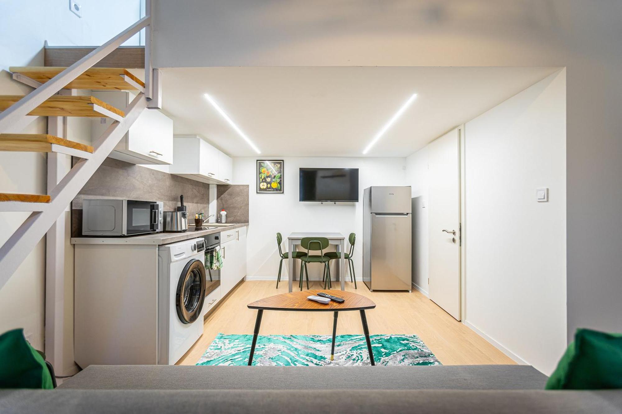 Cute Gallery Flat In Budapest, Spring Apartment Budapest