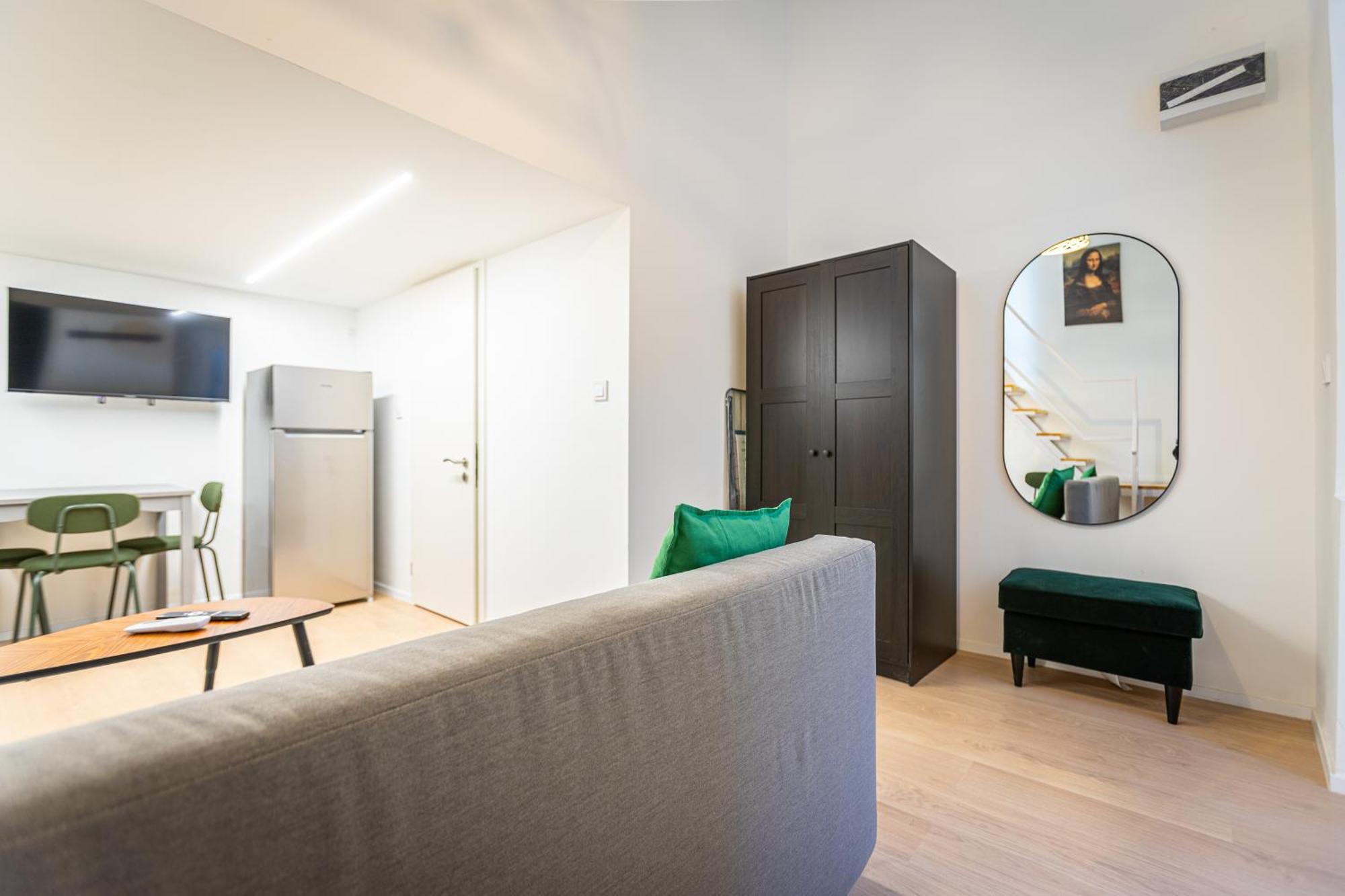 Cute Gallery Flat In Budapest, Spring Apartment *