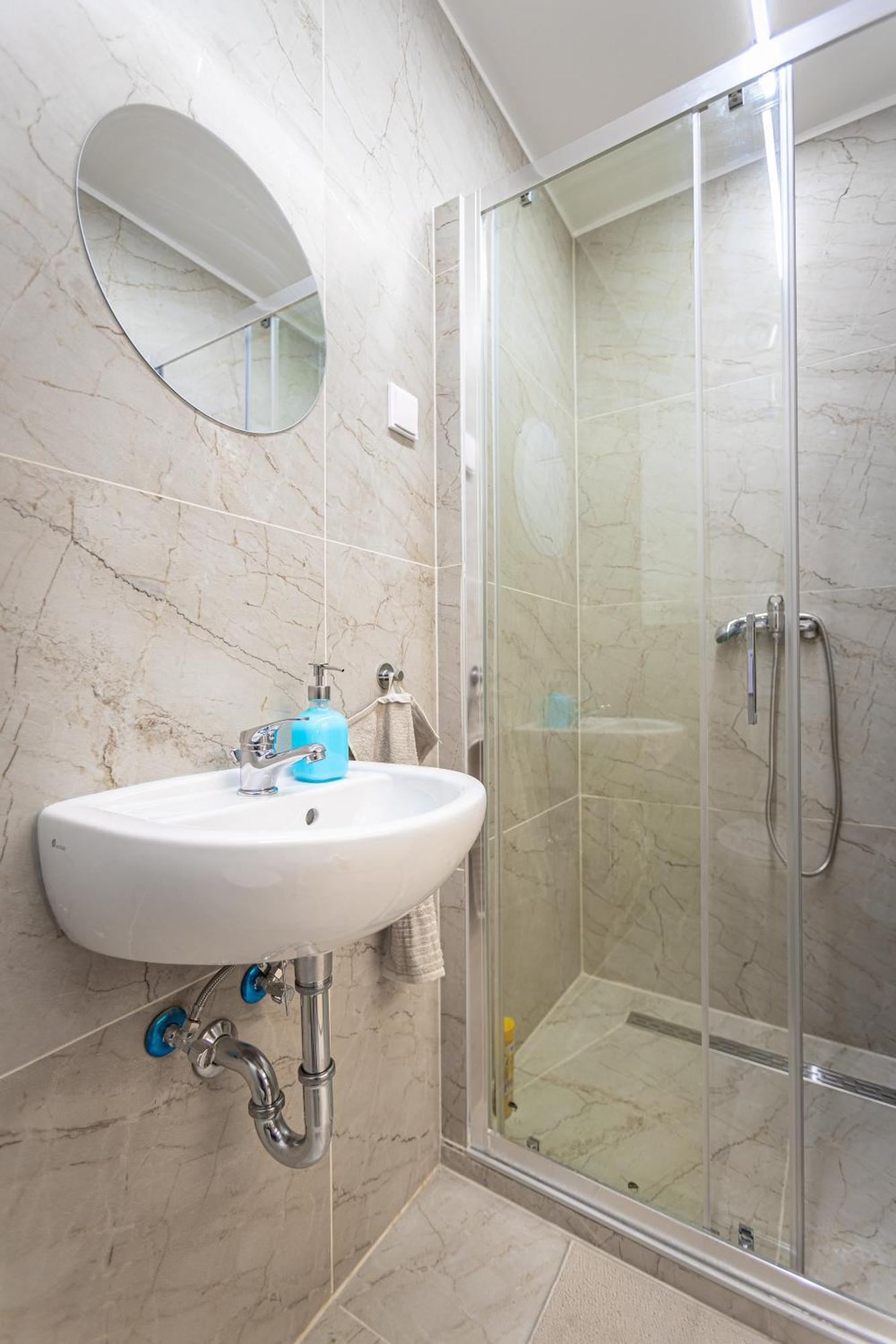 Apartment Cute Gallery Flat In Budapest, Spring Budapest